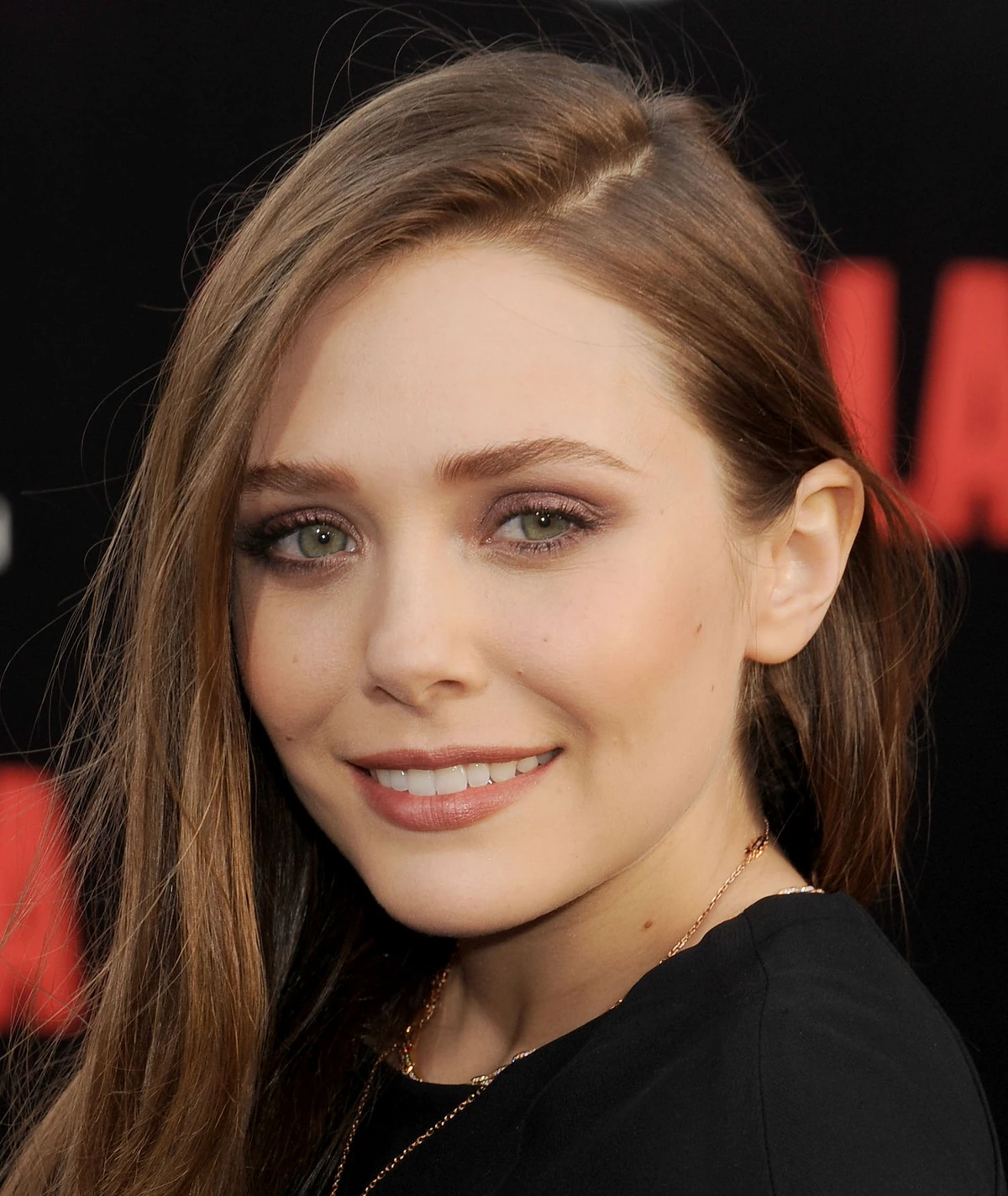 Elizabeth Olsen AI-generated content